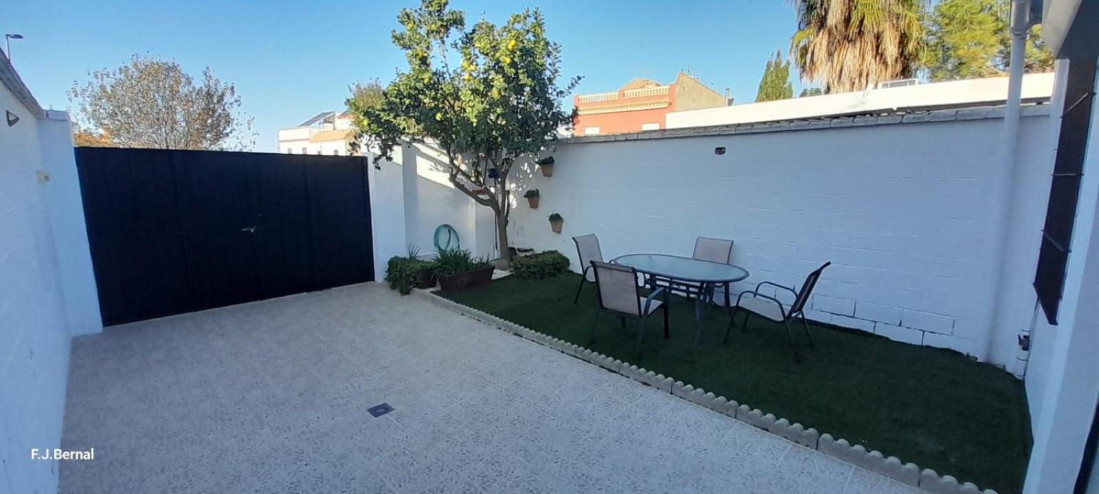 Acogedor Loft A 30 Minutos De La Playa Y Montana Lejlighed Lebrija Eksteriør billede